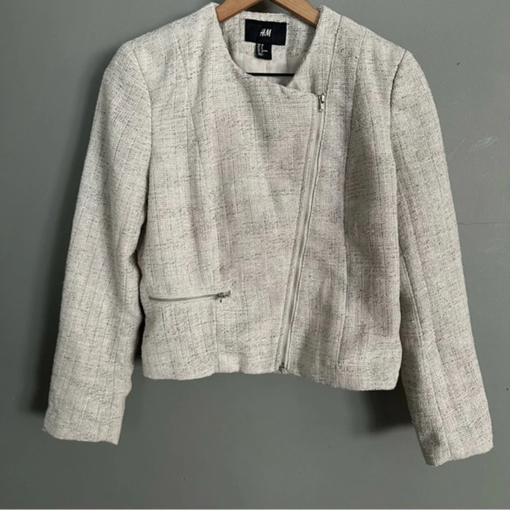 H&M Cream‎ with Silver Threading Side Zip Blazer. Size 8